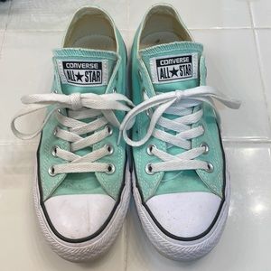 Mint Green Converse. Very good condition 7